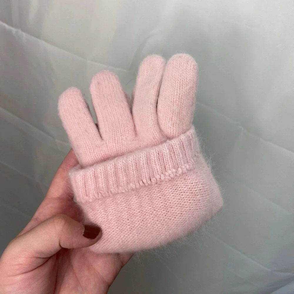 Women's light pink soft fuzzy warm winter gloves cold gear ribbed cuff one size‎